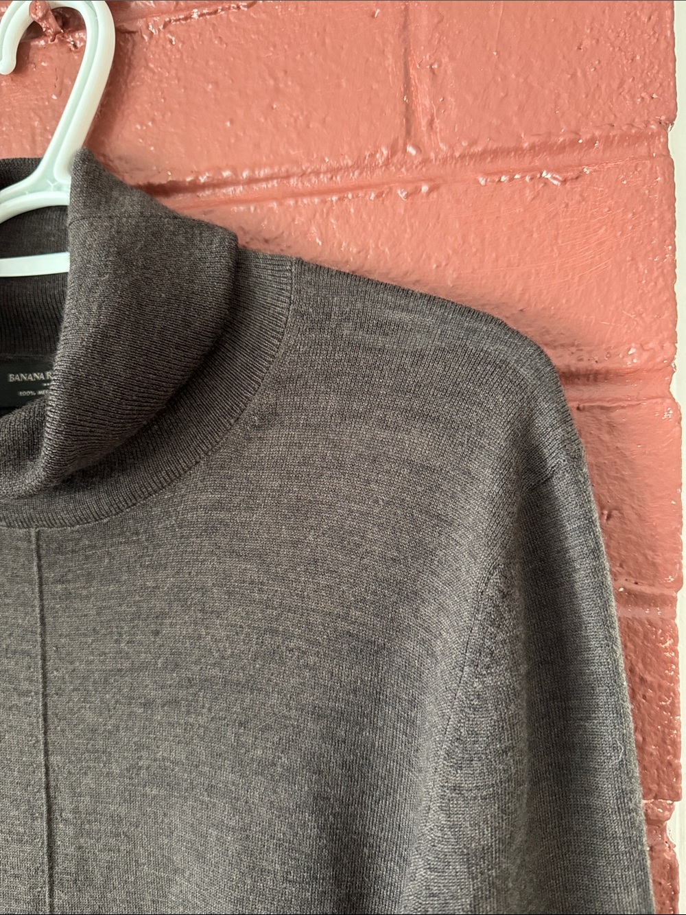 Banana Republic 100% Merino Wool Brown Cowl Turtleneck Sweater Medium - Picture 3 of 7